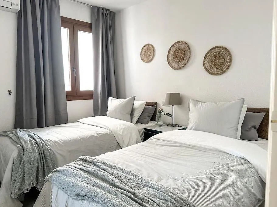Elegant 2-Bedroom Apartment With Beautiful Views Benalmadena