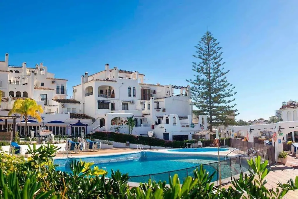 Elegant 2-Bedroom Apartment With Beautiful Views Benalmadena