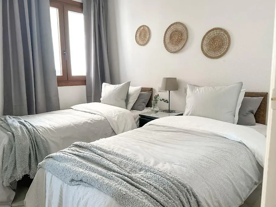 Elegant 2-Bedroom Apartment With Beautiful Views Benalmadena