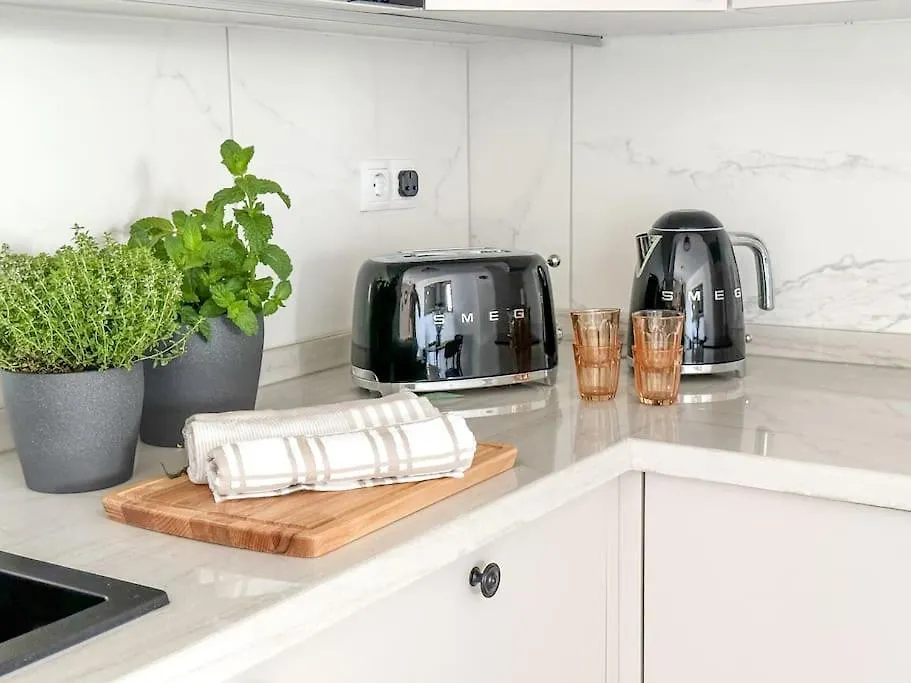 Elegant 2-Bedroom Apartment With Beautiful Views ベナルマデナ 0*,