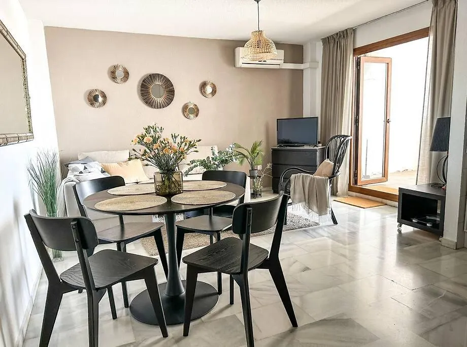 Elegant 2-Bedroom Apartment With Beautiful Views Benalmadena Spain