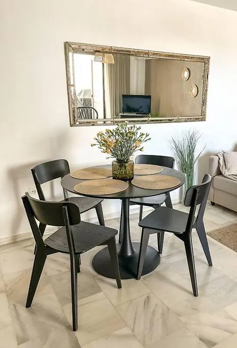 Elegant 2-Bedroom Apartment With Beautiful Views Benalmadena
