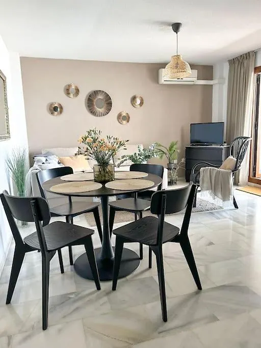 Elegant 2-Bedroom Apartment With Beautiful Views Benalmadena 0*,  Spain